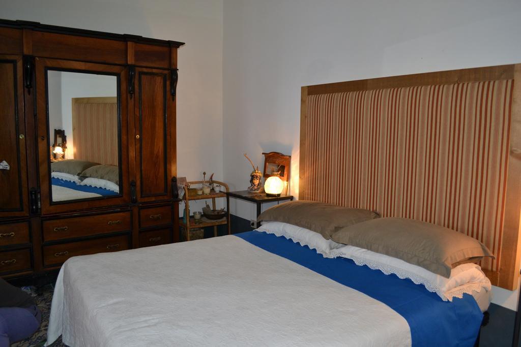 Casa Rossa Del Cappero Sottano Villa Lipari  Room photo