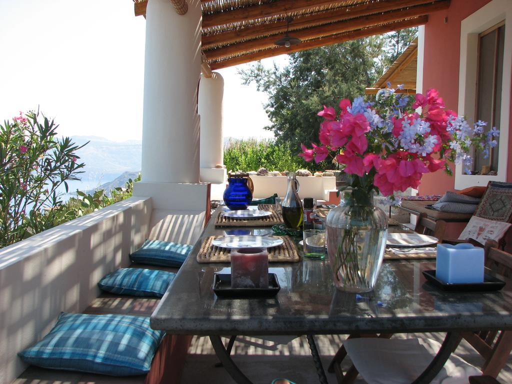 Casa Rossa Del Cappero Sottano Villa Lipari  Room photo