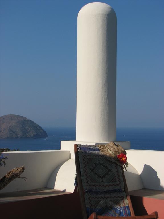 Casa Rossa Del Cappero Sottano Villa Lipari  Room photo